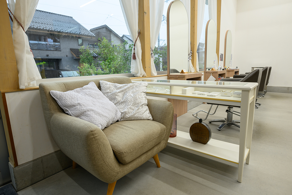 SALON TOUR