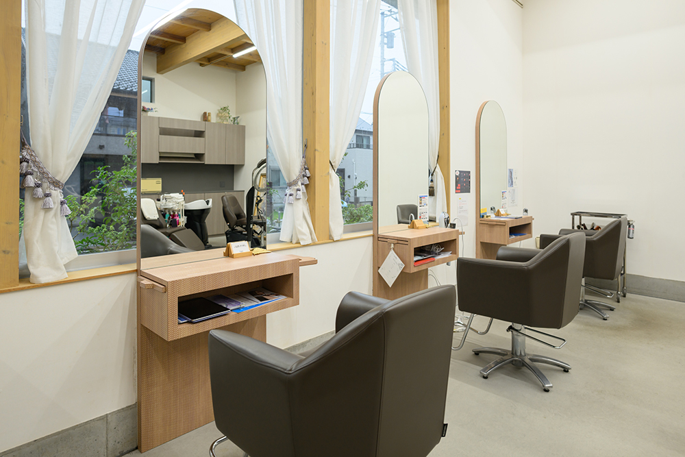 SALON TOUR